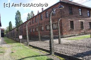 [P49] Pamięci i Muzeum Auschwitz-Birkenau, Auschwitz I, Ne întoarcem la Intrare » foto by mprofeanu
 - 
<span class="allrVoted glyphicon glyphicon-heart hidden" id="av1360655"></span>
<a class="m-l-10 hidden" id="sv1360655" onclick="voting_Foto_DelVot(,1360655,7968)" role="button">șterge vot <span class="glyphicon glyphicon-remove"></span></a>
<a id="v91360655" class=" c-red"  onclick="voting_Foto_SetVot(1360655)" role="button"><span class="glyphicon glyphicon-heart-empty"></span> <b>LIKE</b> = Votează poza</a> <img class="hidden"  id="f1360655W9" src="/imagini/loader.gif" border="0" /><span class="AjErrMes hidden" id="e1360655ErM"></span>