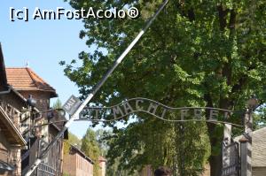 [P02] Poarta de intrare în Auschwitz I » foto by ariciu
 - 
<span class="allrVoted glyphicon glyphicon-heart hidden" id="av784499"></span>
<a class="m-l-10 hidden" id="sv784499" onclick="voting_Foto_DelVot(,784499,7968)" role="button">șterge vot <span class="glyphicon glyphicon-remove"></span></a>
<a id="v9784499" class=" c-red"  onclick="voting_Foto_SetVot(784499)" role="button"><span class="glyphicon glyphicon-heart-empty"></span> <b>LIKE</b> = Votează poza</a> <img class="hidden"  id="f784499W9" src="/imagini/loader.gif" border="0" /><span class="AjErrMes hidden" id="e784499ErM"></span>