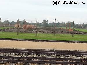 [P40] Birkenau- muzeul Auschwitz II » foto by iruk
 - 
<span class="allrVoted glyphicon glyphicon-heart hidden" id="av561171"></span>
<a class="m-l-10 hidden" id="sv561171" onclick="voting_Foto_DelVot(,561171,7968)" role="button">șterge vot <span class="glyphicon glyphicon-remove"></span></a>
<a id="v9561171" class=" c-red"  onclick="voting_Foto_SetVot(561171)" role="button"><span class="glyphicon glyphicon-heart-empty"></span> <b>LIKE</b> = Votează poza</a> <img class="hidden"  id="f561171W9" src="/imagini/loader.gif" border="0" /><span class="AjErrMes hidden" id="e561171ErM"></span>