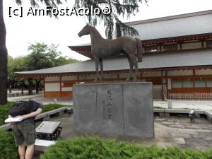 [P13] Tokyo, Sanctuarul Yasukuni, Monumentul Cailor » foto by mprofeanu
 - 
<span class="allrVoted glyphicon glyphicon-heart hidden" id="av745721"></span>
<a class="m-l-10 hidden" id="sv745721" onclick="voting_Foto_DelVot(,745721,7999)" role="button">șterge vot <span class="glyphicon glyphicon-remove"></span></a>
<a id="v9745721" class=" c-red"  onclick="voting_Foto_SetVot(745721)" role="button"><span class="glyphicon glyphicon-heart-empty"></span> <b>LIKE</b> = Votează poza</a> <img class="hidden"  id="f745721W9" src="/imagini/loader.gif" border="0" /><span class="AjErrMes hidden" id="e745721ErM"></span>