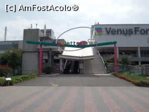 [P06] Tokyo, Odaiba, Orașul Paletă la intrare, în dreapta Venus Fort, în stânga Toyota Mega Web » foto by mprofeanu
 - 
<span class="allrVoted glyphicon glyphicon-heart hidden" id="av756000"></span>
<a class="m-l-10 hidden" id="sv756000" onclick="voting_Foto_DelVot(,756000,7999)" role="button">șterge vot <span class="glyphicon glyphicon-remove"></span></a>
<a id="v9756000" class=" c-red"  onclick="voting_Foto_SetVot(756000)" role="button"><span class="glyphicon glyphicon-heart-empty"></span> <b>LIKE</b> = Votează poza</a> <img class="hidden"  id="f756000W9" src="/imagini/loader.gif" border="0" /><span class="AjErrMes hidden" id="e756000ErM"></span>