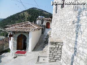 [P07] Albania-Berat » foto by miculprint
 - 
<span class="allrVoted glyphicon glyphicon-heart hidden" id="av704959"></span>
<a class="m-l-10 hidden" id="sv704959" onclick="voting_Foto_DelVot(,704959,8016)" role="button">șterge vot <span class="glyphicon glyphicon-remove"></span></a>
<a id="v9704959" class=" c-red"  onclick="voting_Foto_SetVot(704959)" role="button"><span class="glyphicon glyphicon-heart-empty"></span> <b>LIKE</b> = Votează poza</a> <img class="hidden"  id="f704959W9" src="/imagini/loader.gif" border="0" /><span class="AjErrMes hidden" id="e704959ErM"></span>