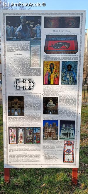 [P20] Panou informativ în curtea catedralei. » foto by tata123 🔱
 - 
<span class="allrVoted glyphicon glyphicon-heart hidden" id="av1481949"></span>
<a class="m-l-10 hidden" id="sv1481949" onclick="voting_Foto_DelVot(,1481949,8133)" role="button">șterge vot <span class="glyphicon glyphicon-remove"></span></a>
<a id="v91481949" class=" c-red"  onclick="voting_Foto_SetVot(1481949)" role="button"><span class="glyphicon glyphicon-heart-empty"></span> <b>LIKE</b> = Votează poza</a> <img class="hidden"  id="f1481949W9" src="/imagini/loader.gif" border="0" /><span class="AjErrMes hidden" id="e1481949ErM"></span>