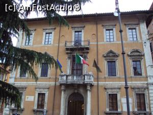 [P18] Palazzo Donini din Piazza Italia » foto by Carmen Ion
 - 
<span class="allrVoted glyphicon glyphicon-heart hidden" id="av992975"></span>
<a class="m-l-10 hidden" id="sv992975" onclick="voting_Foto_DelVot(,992975,8154)" role="button">șterge vot <span class="glyphicon glyphicon-remove"></span></a>
<a id="v9992975" class=" c-red"  onclick="voting_Foto_SetVot(992975)" role="button"><span class="glyphicon glyphicon-heart-empty"></span> <b>LIKE</b> = Votează poza</a> <img class="hidden"  id="f992975W9" src="/imagini/loader.gif" border="0" /><span class="AjErrMes hidden" id="e992975ErM"></span>