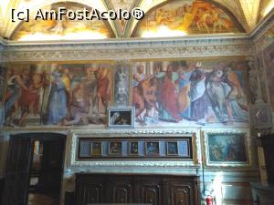 [P52] Basilica San Pietro - sacristia. Cele cinci tablouri îi aparțin lui Perugino iar ”Sf. Francesca Romana instruită de îngeri” lui Caravaggio » foto by Carmen Ion
 - 
<span class="allrVoted glyphicon glyphicon-heart hidden" id="av993009"></span>
<a class="m-l-10 hidden" id="sv993009" onclick="voting_Foto_DelVot(,993009,8154)" role="button">șterge vot <span class="glyphicon glyphicon-remove"></span></a>
<a id="v9993009" class=" c-red"  onclick="voting_Foto_SetVot(993009)" role="button"><span class="glyphicon glyphicon-heart-empty"></span> <b>LIKE</b> = Votează poza</a> <img class="hidden"  id="f993009W9" src="/imagini/loader.gif" border="0" /><span class="AjErrMes hidden" id="e993009ErM"></span>