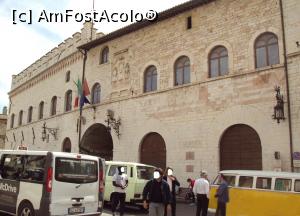 [P26] Palazzo dei Priori.  » foto by Carmen Ion
 - 
<span class="allrVoted glyphicon glyphicon-heart hidden" id="av997297"></span>
<a class="m-l-10 hidden" id="sv997297" onclick="voting_Foto_DelVot(,997297,8154)" role="button">șterge vot <span class="glyphicon glyphicon-remove"></span></a>
<a id="v9997297" class=" c-red"  onclick="voting_Foto_SetVot(997297)" role="button"><span class="glyphicon glyphicon-heart-empty"></span> <b>LIKE</b> = Votează poza</a> <img class="hidden"  id="f997297W9" src="/imagini/loader.gif" border="0" /><span class="AjErrMes hidden" id="e997297ErM"></span>