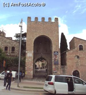 [P76] Porta San Francesco » foto by Carmen Ion
 - 
<span class="allrVoted glyphicon glyphicon-heart hidden" id="av997347"></span>
<a class="m-l-10 hidden" id="sv997347" onclick="voting_Foto_DelVot(,997347,8154)" role="button">șterge vot <span class="glyphicon glyphicon-remove"></span></a>
<a id="v9997347" class=" c-red"  onclick="voting_Foto_SetVot(997347)" role="button"><span class="glyphicon glyphicon-heart-empty"></span> <b>LIKE</b> = Votează poza</a> <img class="hidden"  id="f997347W9" src="/imagini/loader.gif" border="0" /><span class="AjErrMes hidden" id="e997347ErM"></span>