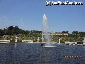 [P18] Potsdam - Palatul Sanssouci, fântâna înconjurată de 12 statui de marmură.  » foto by iulianic
 - 
<span class="allrVoted glyphicon glyphicon-heart hidden" id="av488324"></span>
<a class="m-l-10 hidden" id="sv488324" onclick="voting_Foto_DelVot(,488324,8200)" role="button">șterge vot <span class="glyphicon glyphicon-remove"></span></a>
<a id="v9488324" class=" c-red"  onclick="voting_Foto_SetVot(488324)" role="button"><span class="glyphicon glyphicon-heart-empty"></span> <b>LIKE</b> = Votează poza</a> <img class="hidden"  id="f488324W9" src="/imagini/loader.gif" border="0" /><span class="AjErrMes hidden" id="e488324ErM"></span>