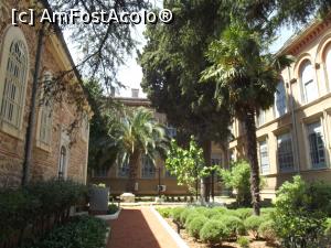 [P31] În stânga mănăstirea Ayia Triada, în dreapta şi în faţă clădirea seminarului » foto by irinad
 - 
<span class="allrVoted glyphicon glyphicon-heart hidden" id="av966547"></span>
<a class="m-l-10 hidden" id="sv966547" onclick="voting_Foto_DelVot(,966547,8221)" role="button">șterge vot <span class="glyphicon glyphicon-remove"></span></a>
<a id="v9966547" class=" c-red"  onclick="voting_Foto_SetVot(966547)" role="button"><span class="glyphicon glyphicon-heart-empty"></span> <b>LIKE</b> = Votează poza</a> <img class="hidden"  id="f966547W9" src="/imagini/loader.gif" border="0" /><span class="AjErrMes hidden" id="e966547ErM"></span>
