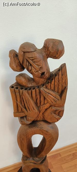 [P22] Expoziția sculptorului Liviu Brezeanu. » foto by tata123 🔱
 - 
<span class="allrVoted glyphicon glyphicon-heart hidden" id="av1532558"></span>
<a class="m-l-10 hidden" id="sv1532558" onclick="voting_Foto_DelVot(,1532558,8317)" role="button">șterge vot <span class="glyphicon glyphicon-remove"></span></a>
<a id="v91532558" class=" c-red"  onclick="voting_Foto_SetVot(1532558)" role="button"><span class="glyphicon glyphicon-heart-empty"></span> <b>LIKE</b> = Votează poza</a> <img class="hidden"  id="f1532558W9" src="/imagini/loader.gif" border="0" /><span class="AjErrMes hidden" id="e1532558ErM"></span>