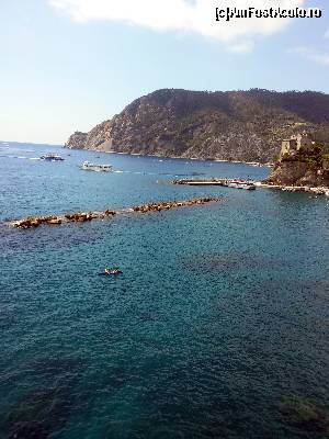 [P18] Priveliștea care se vede de pe poteca care leagă Monterosso al Mare de Vernazza » foto by maxIC
 - 
<span class="allrVoted glyphicon glyphicon-heart hidden" id="av666459"></span>
<a class="m-l-10 hidden" id="sv666459" onclick="voting_Foto_DelVot(,666459,8341)" role="button">șterge vot <span class="glyphicon glyphicon-remove"></span></a>
<a id="v9666459" class=" c-red"  onclick="voting_Foto_SetVot(666459)" role="button"><span class="glyphicon glyphicon-heart-empty"></span> <b>LIKE</b> = Votează poza</a> <img class="hidden"  id="f666459W9" src="/imagini/loader.gif" border="0" /><span class="AjErrMes hidden" id="e666459ErM"></span>