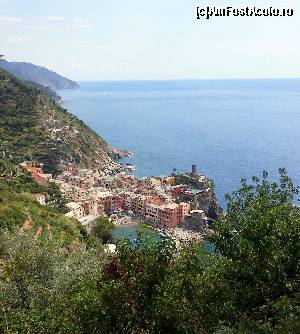 [P22] Se vede Vernazza » foto by maxIC
 - 
<span class="allrVoted glyphicon glyphicon-heart hidden" id="av666464"></span>
<a class="m-l-10 hidden" id="sv666464" onclick="voting_Foto_DelVot(,666464,8341)" role="button">șterge vot <span class="glyphicon glyphicon-remove"></span></a>
<a id="v9666464" class=" c-red"  onclick="voting_Foto_SetVot(666464)" role="button"><span class="glyphicon glyphicon-heart-empty"></span> <b>LIKE</b> = Votează poza</a> <img class="hidden"  id="f666464W9" src="/imagini/loader.gif" border="0" /><span class="AjErrMes hidden" id="e666464ErM"></span>