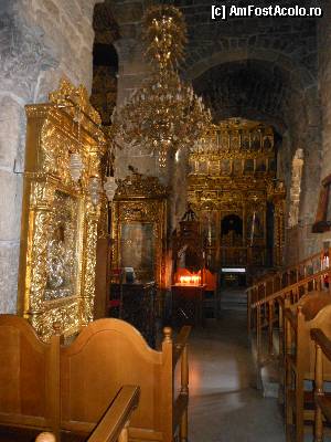 [P34] Larnaca - Biserica Sf. Lazar, interior.  » foto by iulianic
 - 
<span class="allrVoted glyphicon glyphicon-heart hidden" id="av388534"></span>
<a class="m-l-10 hidden" id="sv388534" onclick="voting_Foto_DelVot(,388534,8430)" role="button">șterge vot <span class="glyphicon glyphicon-remove"></span></a>
<a id="v9388534" class=" c-red"  onclick="voting_Foto_SetVot(388534)" role="button"><span class="glyphicon glyphicon-heart-empty"></span> <b>LIKE</b> = Votează poza</a> <img class="hidden"  id="f388534W9" src="/imagini/loader.gif" border="0" /><span class="AjErrMes hidden" id="e388534ErM"></span>