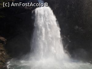 [P41] Cascada Krimml - poate cea mai spectaculoasă cascadă pe care am văzut-o.  » foto by Aurici
 - 
<span class="allrVoted glyphicon glyphicon-heart hidden" id="av1039902"></span>
<a class="m-l-10 hidden" id="sv1039902" onclick="voting_Foto_DelVot(,1039902,8584)" role="button">șterge vot <span class="glyphicon glyphicon-remove"></span></a>
<a id="v91039902" class=" c-red"  onclick="voting_Foto_SetVot(1039902)" role="button"><span class="glyphicon glyphicon-heart-empty"></span> <b>LIKE</b> = Votează poza</a> <img class="hidden"  id="f1039902W9" src="/imagini/loader.gif" border="0" /><span class="AjErrMes hidden" id="e1039902ErM"></span>