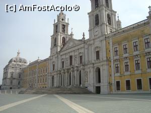 [P01] Palatul de la Mafra, cel mai mare complex monastic al Portugaliei, nascut sub o mantie de purpura regala, e una din minunile portugheze.  » foto by mireille
 - 
<span class="allrVoted glyphicon glyphicon-heart hidden" id="av844720"></span>
<a class="m-l-10 hidden" id="sv844720" onclick="voting_Foto_DelVot(,844720,8613)" role="button">șterge vot <span class="glyphicon glyphicon-remove"></span></a>
<a id="v9844720" class=" c-red"  onclick="voting_Foto_SetVot(844720)" role="button"><span class="glyphicon glyphicon-heart-empty"></span> <b>LIKE</b> = Votează poza</a> <img class="hidden"  id="f844720W9" src="/imagini/loader.gif" border="0" /><span class="AjErrMes hidden" id="e844720ErM"></span>