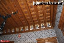 [P12] Sala Regală, fostă sală de biliard, cu portretele mai multor regi şi regine portugheze.  » foto by Costi
 - 
<span class="allrVoted glyphicon glyphicon-heart hidden" id="av389769"></span>
<a class="m-l-10 hidden" id="sv389769" onclick="voting_Foto_DelVot(,389769,8613)" role="button">șterge vot <span class="glyphicon glyphicon-remove"></span></a>
<a id="v9389769" class=" c-red"  onclick="voting_Foto_SetVot(389769)" role="button"><span class="glyphicon glyphicon-heart-empty"></span> <b>LIKE</b> = Votează poza</a> <img class="hidden"  id="f389769W9" src="/imagini/loader.gif" border="0" /><span class="AjErrMes hidden" id="e389769ErM"></span>