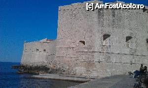 [P02] Cetatea Dubrovnik, partea dinspre mare. Dubrovnik, Croaţia.  » foto by traian.leuca †
 - 
<span class="allrVoted glyphicon glyphicon-heart hidden" id="av462942"></span>
<a class="m-l-10 hidden" id="sv462942" onclick="voting_Foto_DelVot(,462942,8631)" role="button">șterge vot <span class="glyphicon glyphicon-remove"></span></a>
<a id="v9462942" class=" c-red"  onclick="voting_Foto_SetVot(462942)" role="button"><span class="glyphicon glyphicon-heart-empty"></span> <b>LIKE</b> = Votează poza</a> <img class="hidden"  id="f462942W9" src="/imagini/loader.gif" border="0" /><span class="AjErrMes hidden" id="e462942ErM"></span>