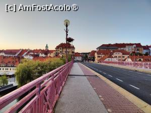 [P39] Pe podul arcuit  » foto by crismis
 - 
<span class="allrVoted glyphicon glyphicon-heart hidden" id="av1509403"></span>
<a class="m-l-10 hidden" id="sv1509403" onclick="voting_Foto_DelVot(,1509403,8677)" role="button">șterge vot <span class="glyphicon glyphicon-remove"></span></a>
<a id="v91509403" class=" c-red"  onclick="voting_Foto_SetVot(1509403)" role="button"><span class="glyphicon glyphicon-heart-empty"></span> <b>LIKE</b> = Votează poza</a> <img class="hidden"  id="f1509403W9" src="/imagini/loader.gif" border="0" /><span class="AjErrMes hidden" id="e1509403ErM"></span>