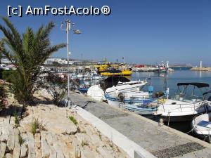 [P04] Portul din Ayia Napa, intrarea vaselor în port printre cele două faruri şi Submarinul Galben » foto by irinad
 - 
<span class="allrVoted glyphicon glyphicon-heart hidden" id="av749809"></span>
<a class="m-l-10 hidden" id="sv749809" onclick="voting_Foto_DelVot(,749809,8732)" role="button">șterge vot <span class="glyphicon glyphicon-remove"></span></a>
<a id="v9749809" class=" c-red"  onclick="voting_Foto_SetVot(749809)" role="button"><span class="glyphicon glyphicon-heart-empty"></span> <b>LIKE</b> = Votează poza</a> <img class="hidden"  id="f749809W9" src="/imagini/loader.gif" border="0" /><span class="AjErrMes hidden" id="e749809ErM"></span>