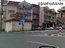 [P28] Hotel Nevis Oradea - Vedere a hotelului, de pe strada Tudor Vladimirescu. » foto by creivean
 - 
<span class="allrVoted glyphicon glyphicon-heart hidden" id="av193453"></span>
<a class="m-l-10 hidden" id="sv193453" onclick="voting_Foto_DelVot(,193453,8749)" role="button">șterge vot <span class="glyphicon glyphicon-remove"></span></a>
<a id="v9193453" class=" c-red"  onclick="voting_Foto_SetVot(193453)" role="button"><span class="glyphicon glyphicon-heart-empty"></span> <b>LIKE</b> = Votează poza</a> <img class="hidden"  id="f193453W9" src="/imagini/loader.gif" border="0" /><span class="AjErrMes hidden" id="e193453ErM"></span>