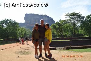[P08] nu puteam rata o poză de familie cu a opta minune a lumii » foto by robert
 - 
<span class="allrVoted glyphicon glyphicon-heart hidden" id="av900275"></span>
<a class="m-l-10 hidden" id="sv900275" onclick="voting_Foto_DelVot(,900275,8783)" role="button">șterge vot <span class="glyphicon glyphicon-remove"></span></a>
<a id="v9900275" class=" c-red"  onclick="voting_Foto_SetVot(900275)" role="button"><span class="glyphicon glyphicon-heart-empty"></span> <b>LIKE</b> = Votează poza</a> <img class="hidden"  id="f900275W9" src="/imagini/loader.gif" border="0" /><span class="AjErrMes hidden" id="e900275ErM"></span>