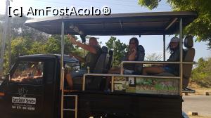[P02] cu entuziasm am făcut transferul în jeep » foto by robert
 - 
<span class="allrVoted glyphicon glyphicon-heart hidden" id="av913911"></span>
<a class="m-l-10 hidden" id="sv913911" onclick="voting_Foto_DelVot(,913911,8783)" role="button">șterge vot <span class="glyphicon glyphicon-remove"></span></a>
<a id="v9913911" class=" c-red"  onclick="voting_Foto_SetVot(913911)" role="button"><span class="glyphicon glyphicon-heart-empty"></span> <b>LIKE</b> = Votează poza</a> <img class="hidden"  id="f913911W9" src="/imagini/loader.gif" border="0" /><span class="AjErrMes hidden" id="e913911ErM"></span>