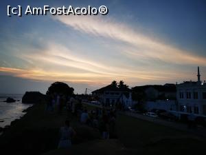 [P82] Apus de soare în Galle » foto by cata2106
 - 
<span class="allrVoted glyphicon glyphicon-heart hidden" id="av1285723"></span>
<a class="m-l-10 hidden" id="sv1285723" onclick="voting_Foto_DelVot(,1285723,8783)" role="button">șterge vot <span class="glyphicon glyphicon-remove"></span></a>
<a id="v91285723" class=" c-red"  onclick="voting_Foto_SetVot(1285723)" role="button"><span class="glyphicon glyphicon-heart-empty"></span> <b>LIKE</b> = Votează poza</a> <img class="hidden"  id="f1285723W9" src="/imagini/loader.gif" border="0" /><span class="AjErrMes hidden" id="e1285723ErM"></span>