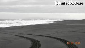P04 [FEB-2014] Plaja cu nisip negru; valuri superbe
