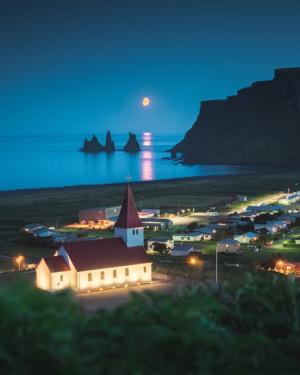 [P17] Víkurkirkja » foto by adso <span class="label label-default labelC_thin small">NEVOTABILĂ</span>