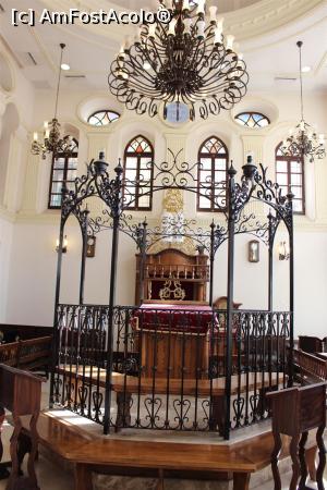 [P48] Ierusalim, Sinagoga Ytzak cu interior deosebit » foto by mprofeanu
 - 
<span class="allrVoted glyphicon glyphicon-heart hidden" id="av947587"></span>
<a class="m-l-10 hidden" id="sv947587" onclick="voting_Foto_DelVot(,947587,8792)" role="button">șterge vot <span class="glyphicon glyphicon-remove"></span></a>
<a id="v9947587" class=" c-red"  onclick="voting_Foto_SetVot(947587)" role="button"><span class="glyphicon glyphicon-heart-empty"></span> <b>LIKE</b> = Votează poza</a> <img class="hidden"  id="f947587W9" src="/imagini/loader.gif" border="0" /><span class="AjErrMes hidden" id="e947587ErM"></span>