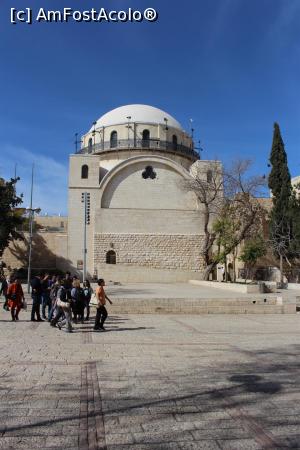 [P74] Ierusalim, Cartierul Evreiesc, Piaţa Hurva şi spatele Sinagogii Hurva » foto by mprofeanu
 - 
<span class="allrVoted glyphicon glyphicon-heart hidden" id="av947613"></span>
<a class="m-l-10 hidden" id="sv947613" onclick="voting_Foto_DelVot(,947613,8792)" role="button">șterge vot <span class="glyphicon glyphicon-remove"></span></a>
<a id="v9947613" class=" c-red"  onclick="voting_Foto_SetVot(947613)" role="button"><span class="glyphicon glyphicon-heart-empty"></span> <b>LIKE</b> = Votează poza</a> <img class="hidden"  id="f947613W9" src="/imagini/loader.gif" border="0" /><span class="AjErrMes hidden" id="e947613ErM"></span>