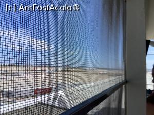 [P47] Cu avionul în Antalya - pe aeroportul din Antalya, terasa pentru fumători » foto by nicole33
 - 
<span class="allrVoted glyphicon glyphicon-heart hidden" id="av1432843"></span>
<a class="m-l-10 hidden" id="sv1432843" onclick="voting_Foto_DelVot(,1432843,8928)" role="button">șterge vot <span class="glyphicon glyphicon-remove"></span></a>
<a id="v91432843" class=" c-red"  onclick="voting_Foto_SetVot(1432843)" role="button"><span class="glyphicon glyphicon-heart-empty"></span> <b>LIKE</b> = Votează poza</a> <img class="hidden"  id="f1432843W9" src="/imagini/loader.gif" border="0" /><span class="AjErrMes hidden" id="e1432843ErM"></span>