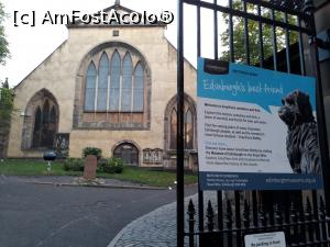 [P54] Greyfriars Bobby - biserica si cimitirul unde este ingropat stapanul catelului Bobby, care i-a pazit mormantul timp de 14 ani. In fata bisericii piatra de mormant a catelusului.  » foto by Aurici
 - 
<span class="allrVoted glyphicon glyphicon-heart hidden" id="av908685"></span>
<a class="m-l-10 hidden" id="sv908685" onclick="voting_Foto_DelVot(,908685,9014)" role="button">șterge vot <span class="glyphicon glyphicon-remove"></span></a>
<a id="v9908685" class=" c-red"  onclick="voting_Foto_SetVot(908685)" role="button"><span class="glyphicon glyphicon-heart-empty"></span> <b>LIKE</b> = Votează poza</a> <img class="hidden"  id="f908685W9" src="/imagini/loader.gif" border="0" /><span class="AjErrMes hidden" id="e908685ErM"></span>