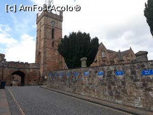 [P60] Castelul din Linlithgow - aleea de la intrare cu galeria regilor Scotiei.  » foto by Aurici
 - 
<span class="allrVoted glyphicon glyphicon-heart hidden" id="av908691"></span>
<a class="m-l-10 hidden" id="sv908691" onclick="voting_Foto_DelVot(,908691,9014)" role="button">șterge vot <span class="glyphicon glyphicon-remove"></span></a>
<a id="v9908691" class=" c-red"  onclick="voting_Foto_SetVot(908691)" role="button"><span class="glyphicon glyphicon-heart-empty"></span> <b>LIKE</b> = Votează poza</a> <img class="hidden"  id="f908691W9" src="/imagini/loader.gif" border="0" /><span class="AjErrMes hidden" id="e908691ErM"></span>