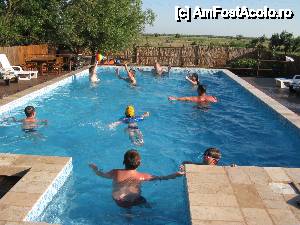 [P50] Noua piscina de la Delta Miraj » foto by Arpad Bojte
 - 
<span class="allrVoted glyphicon glyphicon-heart hidden" id="av437077"></span>
<a class="m-l-10 hidden" id="sv437077" onclick="voting_Foto_DelVot(,437077,9050)" role="button">șterge vot <span class="glyphicon glyphicon-remove"></span></a>
<a id="v9437077" class=" c-red"  onclick="voting_Foto_SetVot(437077)" role="button"><span class="glyphicon glyphicon-heart-empty"></span> <b>LIKE</b> = Votează poza</a> <img class="hidden"  id="f437077W9" src="/imagini/loader.gif" border="0" /><span class="AjErrMes hidden" id="e437077ErM"></span>