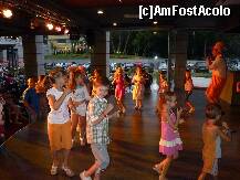 [P01] Spectacolul pentru copii » foto by comisar
 - 
<span class="allrVoted glyphicon glyphicon-heart hidden" id="av237946"></span>
<a class="m-l-10 hidden" id="sv237946" onclick="voting_Foto_DelVot(,237946,9135)" role="button">șterge vot <span class="glyphicon glyphicon-remove"></span></a>
<a id="v9237946" class=" c-red"  onclick="voting_Foto_SetVot(237946)" role="button"><span class="glyphicon glyphicon-heart-empty"></span> <b>LIKE</b> = Votează poza</a> <img class="hidden"  id="f237946W9" src="/imagini/loader.gif" border="0" /><span class="AjErrMes hidden" id="e237946ErM"></span>