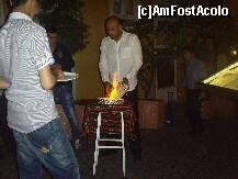 [P23] pregatirea in fata consumatorilor a unui preparat traditional turcesc in vas de lut » foto by Patrascu
 - 
<span class="allrVoted glyphicon glyphicon-heart hidden" id="av216316"></span>
<a class="m-l-10 hidden" id="sv216316" onclick="voting_Foto_DelVot(,216316,9258)" role="button">șterge vot <span class="glyphicon glyphicon-remove"></span></a>
<a id="v9216316" class=" c-red"  onclick="voting_Foto_SetVot(216316)" role="button"><span class="glyphicon glyphicon-heart-empty"></span> <b>LIKE</b> = Votează poza</a> <img class="hidden"  id="f216316W9" src="/imagini/loader.gif" border="0" /><span class="AjErrMes hidden" id="e216316ErM"></span>
