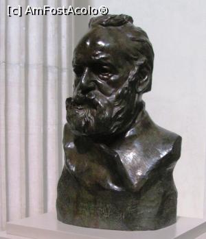 [P58] Auguste Rodin - Victor Hugo » foto by Radu Tudoran
 - 
<span class="allrVoted glyphicon glyphicon-heart hidden" id="av764357"></span>
<a class="m-l-10 hidden" id="sv764357" onclick="voting_Foto_DelVot(,764357,9297)" role="button">șterge vot <span class="glyphicon glyphicon-remove"></span></a>
<a id="v9764357" class=" c-red"  onclick="voting_Foto_SetVot(764357)" role="button"><span class="glyphicon glyphicon-heart-empty"></span> <b>LIKE</b> = Votează poza</a> <img class="hidden"  id="f764357W9" src="/imagini/loader.gif" border="0" /><span class="AjErrMes hidden" id="e764357ErM"></span>