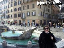 [P15] Shopping, shopping, dar nu-mi mai fac eu o poza mai intai cu 'Fontana della Barcaccia', ca sa fie? » foto by TraianS
 - 
<span class="allrVoted glyphicon glyphicon-heart hidden" id="av181441"></span>
<a class="m-l-10 hidden" id="sv181441" onclick="voting_Foto_DelVot(,181441,9312)" role="button">șterge vot <span class="glyphicon glyphicon-remove"></span></a>
<a id="v9181441" class=" c-red"  onclick="voting_Foto_SetVot(181441)" role="button"><span class="glyphicon glyphicon-heart-empty"></span> <b>LIKE</b> = Votează poza</a> <img class="hidden"  id="f181441W9" src="/imagini/loader.gif" border="0" /><span class="AjErrMes hidden" id="e181441ErM"></span>