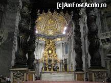 [P32] Baldachinul si Altarul din Basilica San Pietro, Vatican.  » foto by vlado2
 - 
<span class="allrVoted glyphicon glyphicon-heart hidden" id="av483311"></span>
<a class="m-l-10 hidden" id="sv483311" onclick="voting_Foto_DelVot(,483311,9312)" role="button">șterge vot <span class="glyphicon glyphicon-remove"></span></a>
<a id="v9483311" class=" c-red"  onclick="voting_Foto_SetVot(483311)" role="button"><span class="glyphicon glyphicon-heart-empty"></span> <b>LIKE</b> = Votează poza</a> <img class="hidden"  id="f483311W9" src="/imagini/loader.gif" border="0" /><span class="AjErrMes hidden" id="e483311ErM"></span>