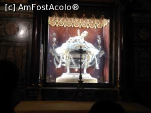 [P37] 37. Punctul de atracție aici este racla ce adăpostește fragmente dim ”Ieslea Sfântă”.  » foto by msnd
 - 
<span class="allrVoted glyphicon glyphicon-heart hidden" id="av861008"></span>
<a class="m-l-10 hidden" id="sv861008" onclick="voting_Foto_DelVot(,861008,9312)" role="button">șterge vot <span class="glyphicon glyphicon-remove"></span></a>
<a id="v9861008" class=" c-red"  onclick="voting_Foto_SetVot(861008)" role="button"><span class="glyphicon glyphicon-heart-empty"></span> <b>LIKE</b> = Votează poza</a> <img class="hidden"  id="f861008W9" src="/imagini/loader.gif" border="0" /><span class="AjErrMes hidden" id="e861008ErM"></span>