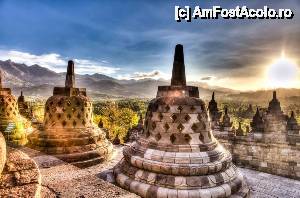 [P12] rasarit artistic la borobudur » foto by andreea72
 - 
<span class="allrVoted glyphicon glyphicon-heart hidden" id="av501623"></span>
<a class="m-l-10 hidden" id="sv501623" onclick="voting_Foto_DelVot(,501623,9493)" role="button">șterge vot <span class="glyphicon glyphicon-remove"></span></a>
<a id="v9501623" class=" c-red"  onclick="voting_Foto_SetVot(501623)" role="button"><span class="glyphicon glyphicon-heart-empty"></span> <b>LIKE</b> = Votează poza</a> <img class="hidden"  id="f501623W9" src="/imagini/loader.gif" border="0" /><span class="AjErrMes hidden" id="e501623ErM"></span>