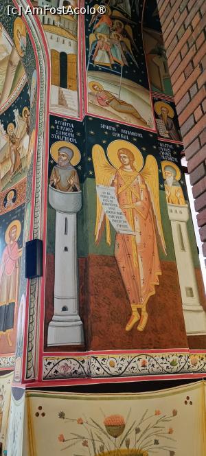 [P27] Pictură - Catedrala Arhiepiscopală și Regală. » foto by tata123 🔱
 - 
<span class="allrVoted glyphicon glyphicon-heart hidden" id="av1483090"></span>
<a class="m-l-10 hidden" id="sv1483090" onclick="voting_Foto_DelVot(,1483090,9642)" role="button">șterge vot <span class="glyphicon glyphicon-remove"></span></a>
<a id="v91483090" class=" c-red"  onclick="voting_Foto_SetVot(1483090)" role="button"><span class="glyphicon glyphicon-heart-empty"></span> <b>LIKE</b> = Votează poza</a> <img class="hidden"  id="f1483090W9" src="/imagini/loader.gif" border="0" /><span class="AjErrMes hidden" id="e1483090ErM"></span>