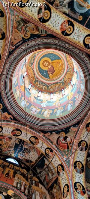 [P28] Turla centrală - Catedrala Arhiepiscopală și Regală. » foto by tata123 🔱
 - 
<span class="allrVoted glyphicon glyphicon-heart hidden" id="av1483091"></span>
<a class="m-l-10 hidden" id="sv1483091" onclick="voting_Foto_DelVot(,1483091,9642)" role="button">șterge vot <span class="glyphicon glyphicon-remove"></span></a>
<a id="v91483091" class=" c-red"  onclick="voting_Foto_SetVot(1483091)" role="button"><span class="glyphicon glyphicon-heart-empty"></span> <b>LIKE</b> = Votează poza</a> <img class="hidden"  id="f1483091W9" src="/imagini/loader.gif" border="0" /><span class="AjErrMes hidden" id="e1483091ErM"></span>