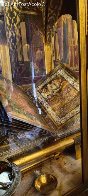 [P40] Evanghelia realizată de regina Elisabeta. » foto by tata123 🔱
 - 
<span class="allrVoted glyphicon glyphicon-heart hidden" id="av1483103"></span>
<a class="m-l-10 hidden" id="sv1483103" onclick="voting_Foto_DelVot(,1483103,9642)" role="button">șterge vot <span class="glyphicon glyphicon-remove"></span></a>
<a id="v91483103" class=" c-red"  onclick="voting_Foto_SetVot(1483103)" role="button"><span class="glyphicon glyphicon-heart-empty"></span> <b>LIKE</b> = Votează poza</a> <img class="hidden"  id="f1483103W9" src="/imagini/loader.gif" border="0" /><span class="AjErrMes hidden" id="e1483103ErM"></span>