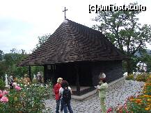 [P11] aceeasi biserica, in spate se vad turlele bisericii noi » foto by recul*
 - 
<span class="allrVoted glyphicon glyphicon-heart hidden" id="av133149"></span>
<a class="m-l-10 hidden" id="sv133149" onclick="voting_Foto_DelVot(,133149,9645)" role="button">șterge vot <span class="glyphicon glyphicon-remove"></span></a>
<a id="v9133149" class=" c-red"  onclick="voting_Foto_SetVot(133149)" role="button"><span class="glyphicon glyphicon-heart-empty"></span> <b>LIKE</b> = Votează poza</a> <img class="hidden"  id="f133149W9" src="/imagini/loader.gif" border="0" /><span class="AjErrMes hidden" id="e133149ErM"></span>