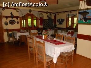 [P07] Restaurant “Casa Montană” - Păstrăvăria Slănic Moldova. Interior. » foto by iulianic
 - 
<span class="allrVoted glyphicon glyphicon-heart hidden" id="av1229713"></span>
<a class="m-l-10 hidden" id="sv1229713" onclick="voting_Foto_DelVot(,1229713,9750)" role="button">șterge vot <span class="glyphicon glyphicon-remove"></span></a>
<a id="v91229713" class=" c-red"  onclick="voting_Foto_SetVot(1229713)" role="button"><span class="glyphicon glyphicon-heart-empty"></span> <b>LIKE</b> = Votează poza</a> <img class="hidden"  id="f1229713W9" src="/imagini/loader.gif" border="0" /><span class="AjErrMes hidden" id="e1229713ErM"></span>