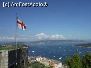 [P11] Vedere spre Golfo dei Poeti și Lerici - din castelul din Porto Venere » foto by icristis
 - 
<span class="allrVoted glyphicon glyphicon-heart hidden" id="av885585"></span>
<a class="m-l-10 hidden" id="sv885585" onclick="voting_Foto_DelVot(,885585,9802)" role="button">șterge vot <span class="glyphicon glyphicon-remove"></span></a>
<a id="v9885585" class=" c-red"  onclick="voting_Foto_SetVot(885585)" role="button"><span class="glyphicon glyphicon-heart-empty"></span> <b>LIKE</b> = Votează poza</a> <img class="hidden"  id="f885585W9" src="/imagini/loader.gif" border="0" /><span class="AjErrMes hidden" id="e885585ErM"></span>