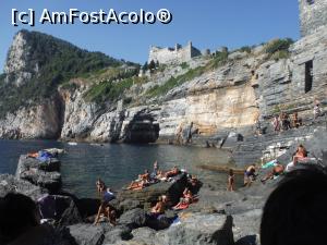 [P07] Grotta di Byron și, deasupra ei, castelul din porto Venere » foto by icristis
 - 
<span class="allrVoted glyphicon glyphicon-heart hidden" id="av885581"></span>
<a class="m-l-10 hidden" id="sv885581" onclick="voting_Foto_DelVot(,885581,9802)" role="button">șterge vot <span class="glyphicon glyphicon-remove"></span></a>
<a id="v9885581" class=" c-red"  onclick="voting_Foto_SetVot(885581)" role="button"><span class="glyphicon glyphicon-heart-empty"></span> <b>LIKE</b> = Votează poza</a> <img class="hidden"  id="f885581W9" src="/imagini/loader.gif" border="0" /><span class="AjErrMes hidden" id="e885581ErM"></span>