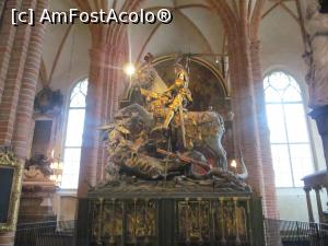 [P81] Biserica Mare (Storkyrkan) - Lupta dintre Sf Gheorghe și Dragon.  » foto by Aurici
 - 
<span class="allrVoted glyphicon glyphicon-heart hidden" id="av799964"></span>
<a class="m-l-10 hidden" id="sv799964" onclick="voting_Foto_DelVot(,799964,9962)" role="button">șterge vot <span class="glyphicon glyphicon-remove"></span></a>
<a id="v9799964" class=" c-red"  onclick="voting_Foto_SetVot(799964)" role="button"><span class="glyphicon glyphicon-heart-empty"></span> <b>LIKE</b> = Votează poza</a> <img class="hidden"  id="f799964W9" src="/imagini/loader.gif" border="0" /><span class="AjErrMes hidden" id="e799964ErM"></span>